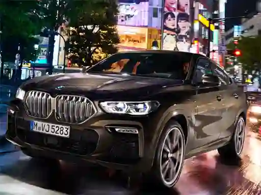 Játék BMW X6 M50I online
