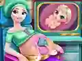Játék Ice Queen Pregnant Check-Up online