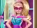 Játék Superhero Doll Closet online