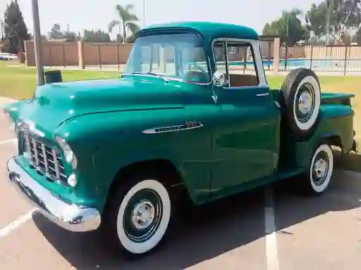 Játék Classic Trucks Puzzle online