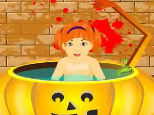 Játék Little Baby Halloween Bathing online