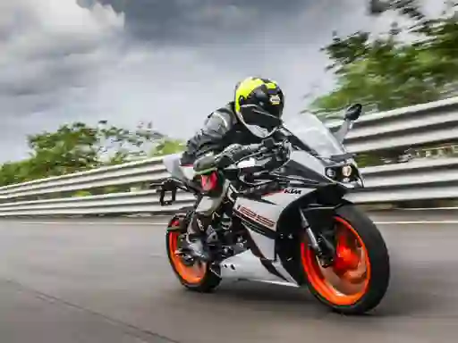 Játék RC 125 Action online