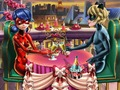 Játék Pontozott lány Valentin vacsora  online